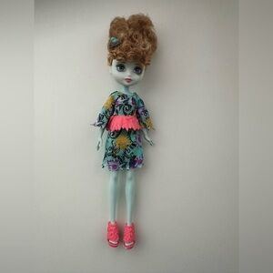 2015 Ever After High Doll Dragon Games Forest Pixies Featherly Doll